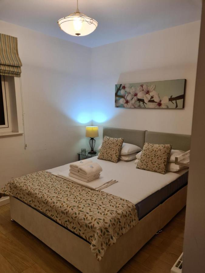 The Park - Holyrood Road With Free Parking Apartment Edinburgh Exterior photo